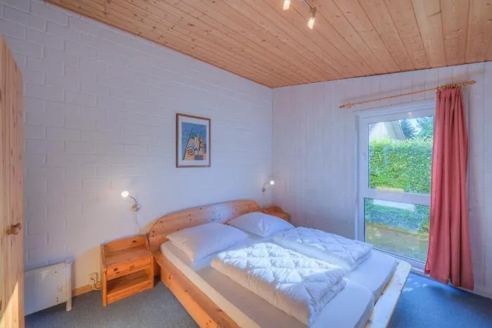 Moewe 102 * מירו